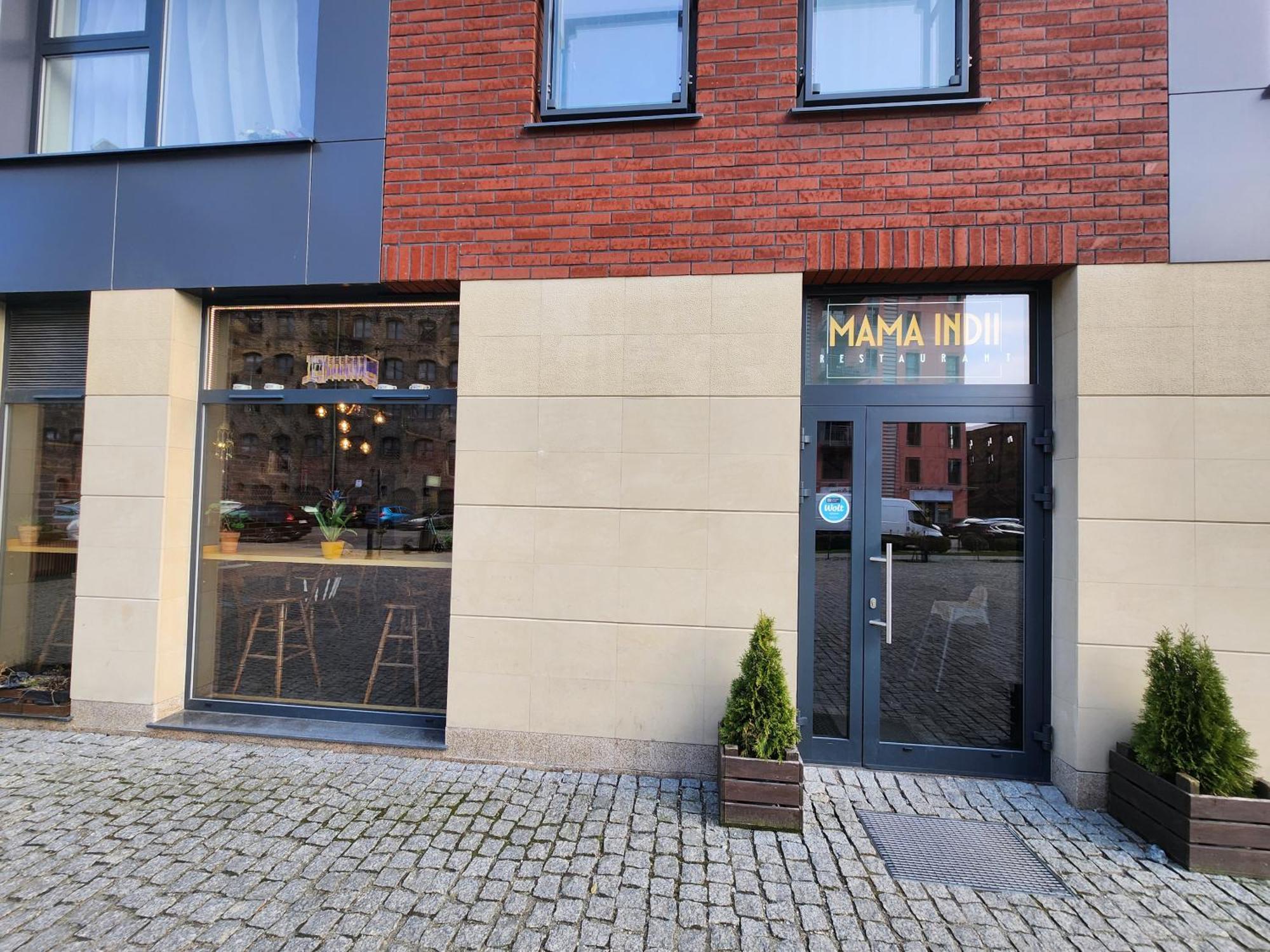 Huoneisto Chmielna Prestige With Luxury Jacuzzi And Sauna! Selected Also Feature A Massage Chair And Himalayan Salt With Color Therapy Salt Forest Gdańsk