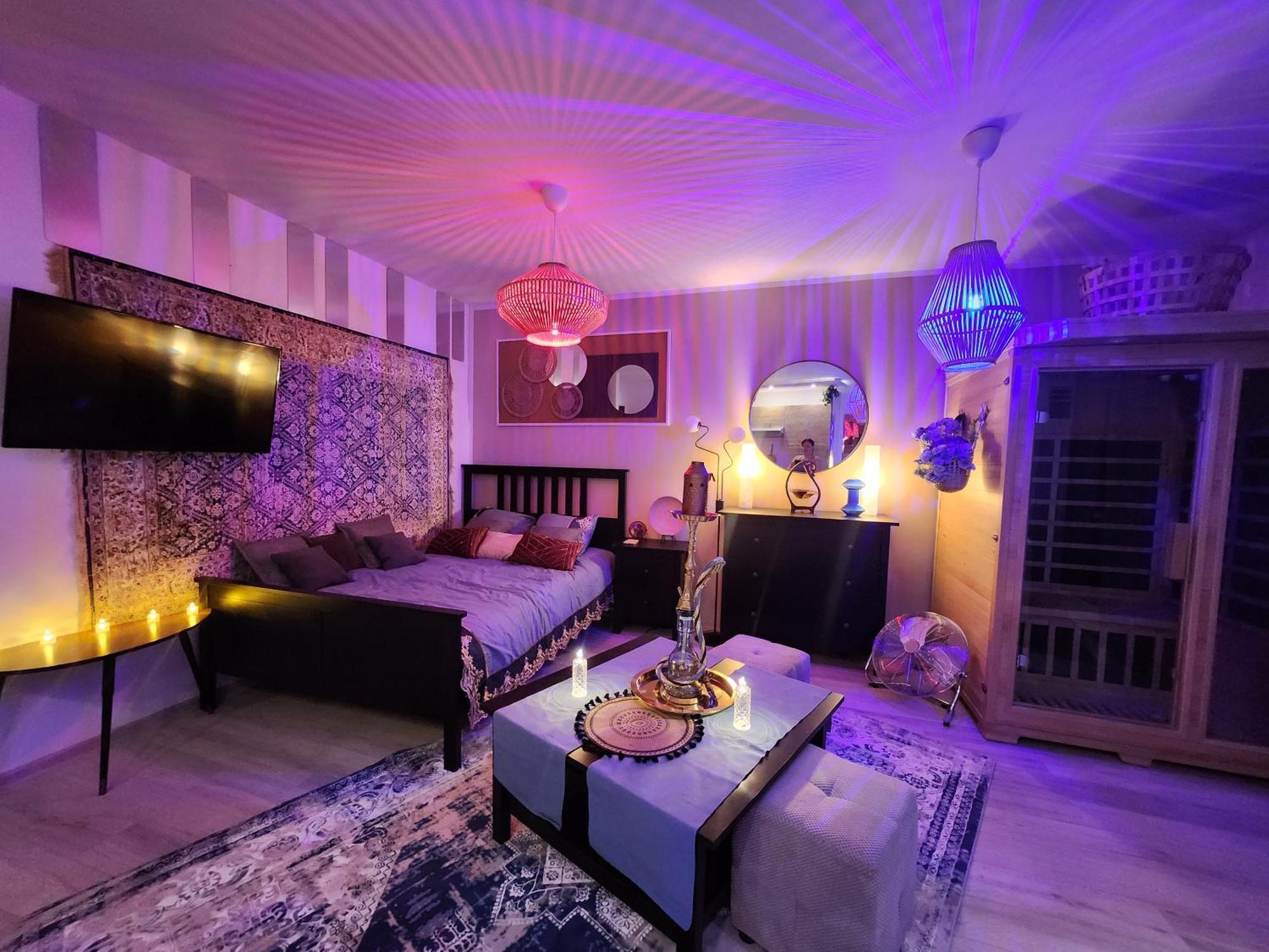 Chmielna Prestige With Luxury Jacuzzi And Sauna! Selected Also Feature A Massage Chair And Himalayan Salt With Color Therapy Salt Forest Huoneisto *