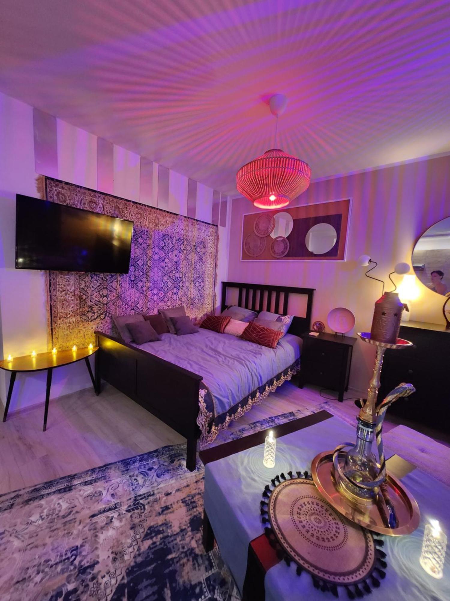 Chmielna Prestige With Luxury Jacuzzi And Sauna! Selected Also Feature A Massage Chair And Himalayan Salt With Color Therapy Salt Forest Huoneisto *