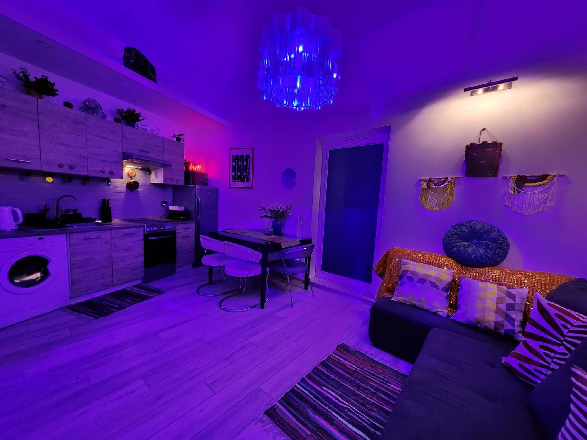 Chmielna Prestige With Luxury Jacuzzi And Sauna! Selected Also Feature A Massage Chair And Himalayan Salt With Color Therapy Salt Forest Huoneisto